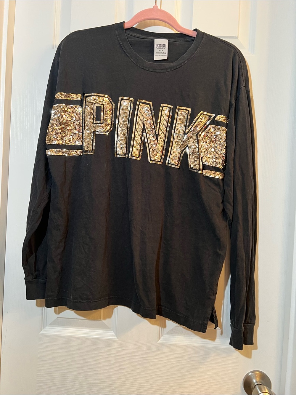 🦋 PINK Victoria's Secret Black Long-Sleeve Sequin Logo Shirt size medium